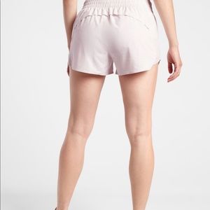 3.5 Athleta Hustle short